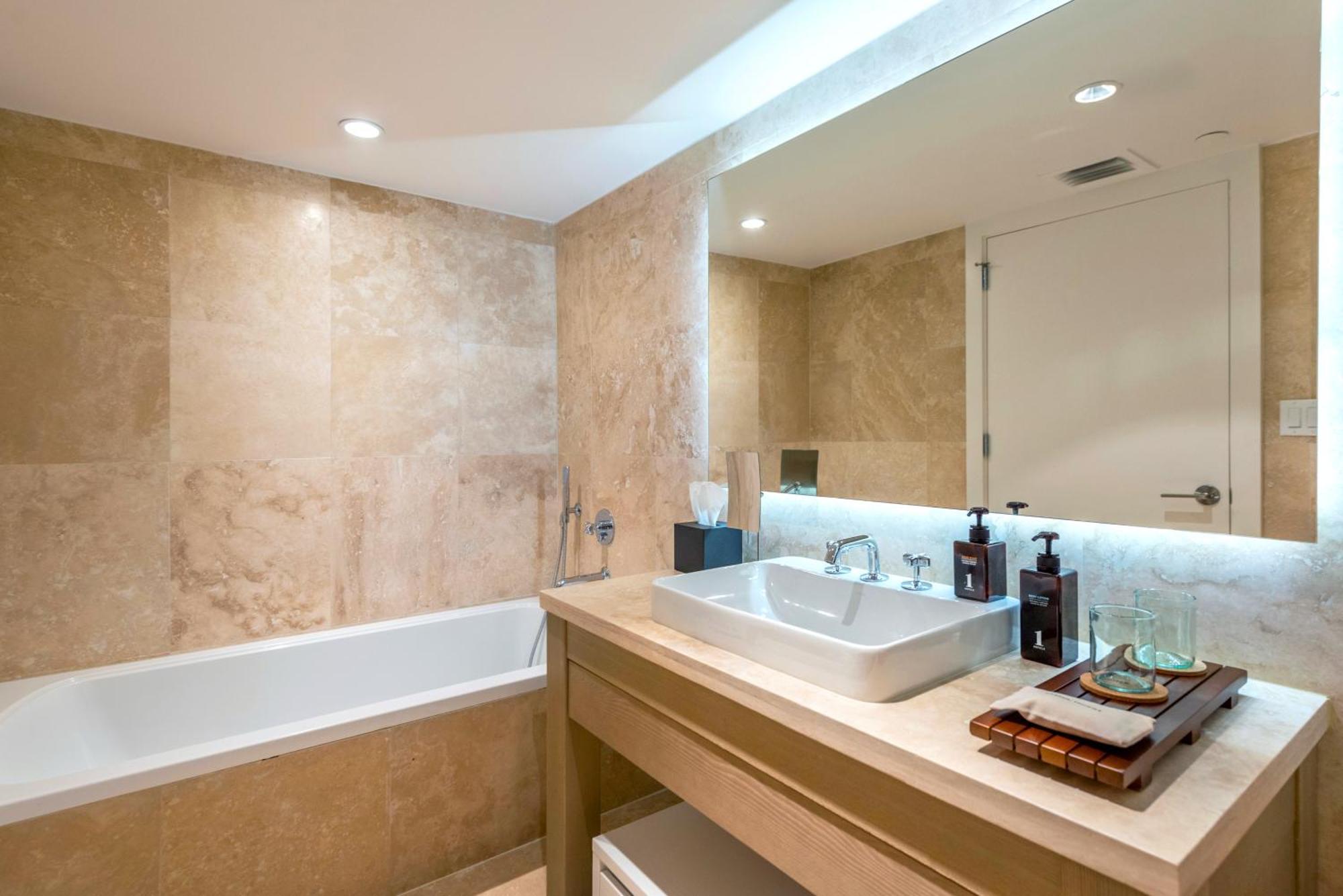 Oceanview Private At 1 & Homes -906 *