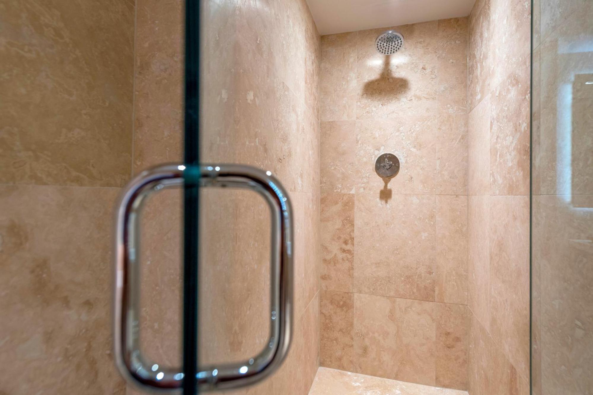 Oceanview Private At 1 & Homes -906 Apartment *