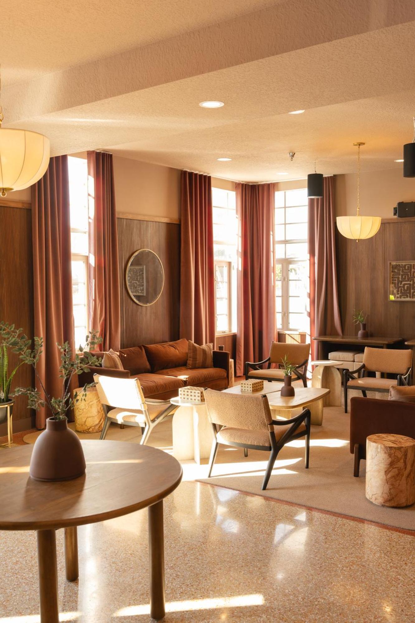 Found Miami Hotel 3*