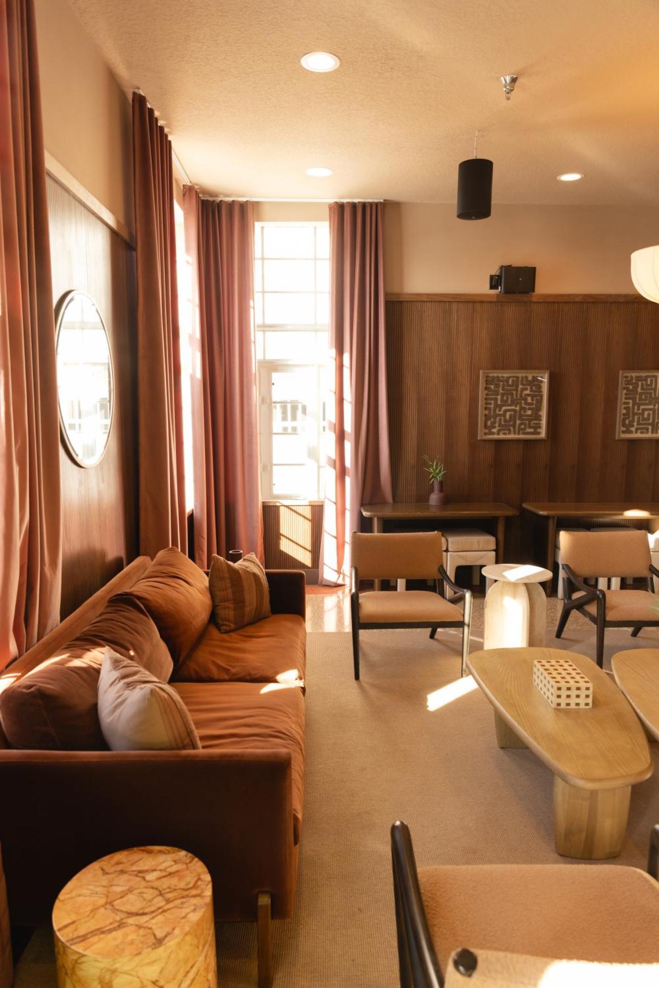 Hotel Found Miami 3*