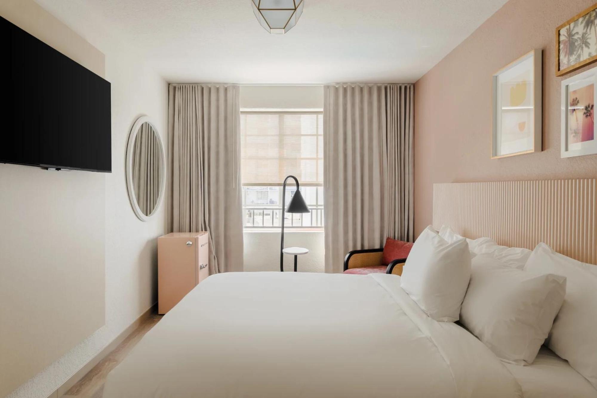 Hotel Found Miami