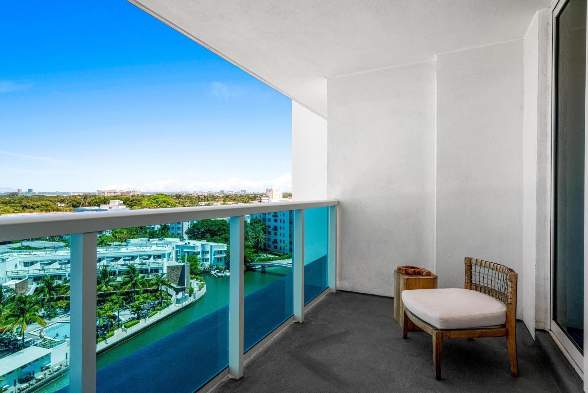 Luxurious Private At 1 & Homes -1045 Apartment *