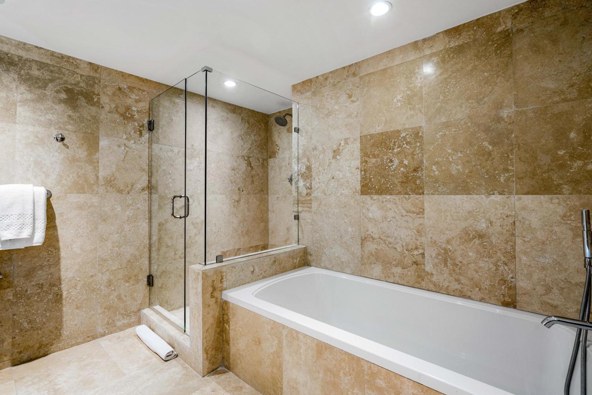 Oceanview Private At 1 & Homes -1115 Miami Beach
