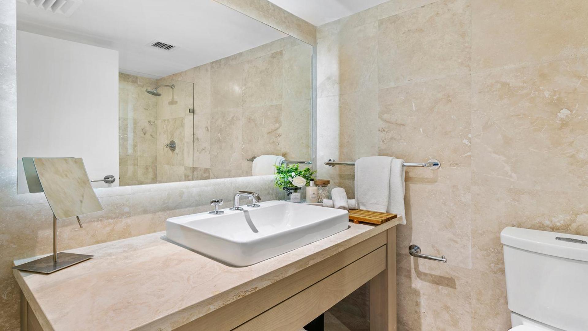 Luxurious Private At 1 & Homes -945 * Miami Beach