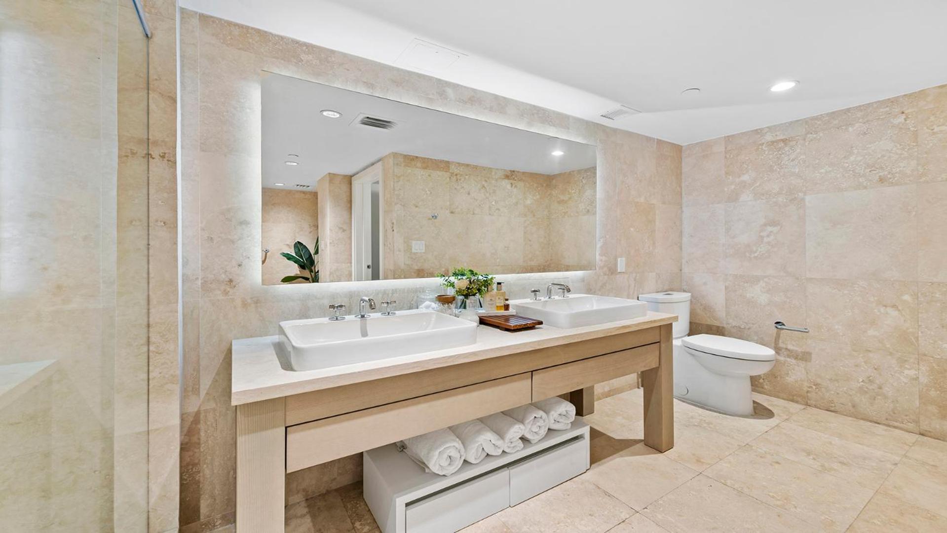 Luxurious Private At 1 & Homes -945 Aparthotel