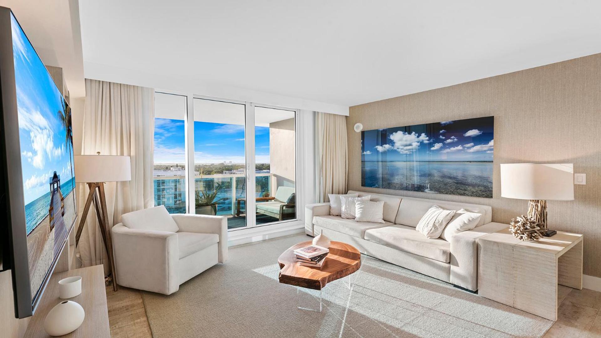 Luxurious Private At 1 & Homes -945 *