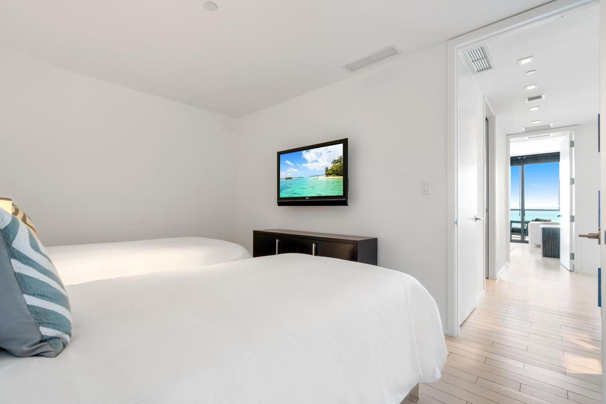 Ocean View At W South -1114