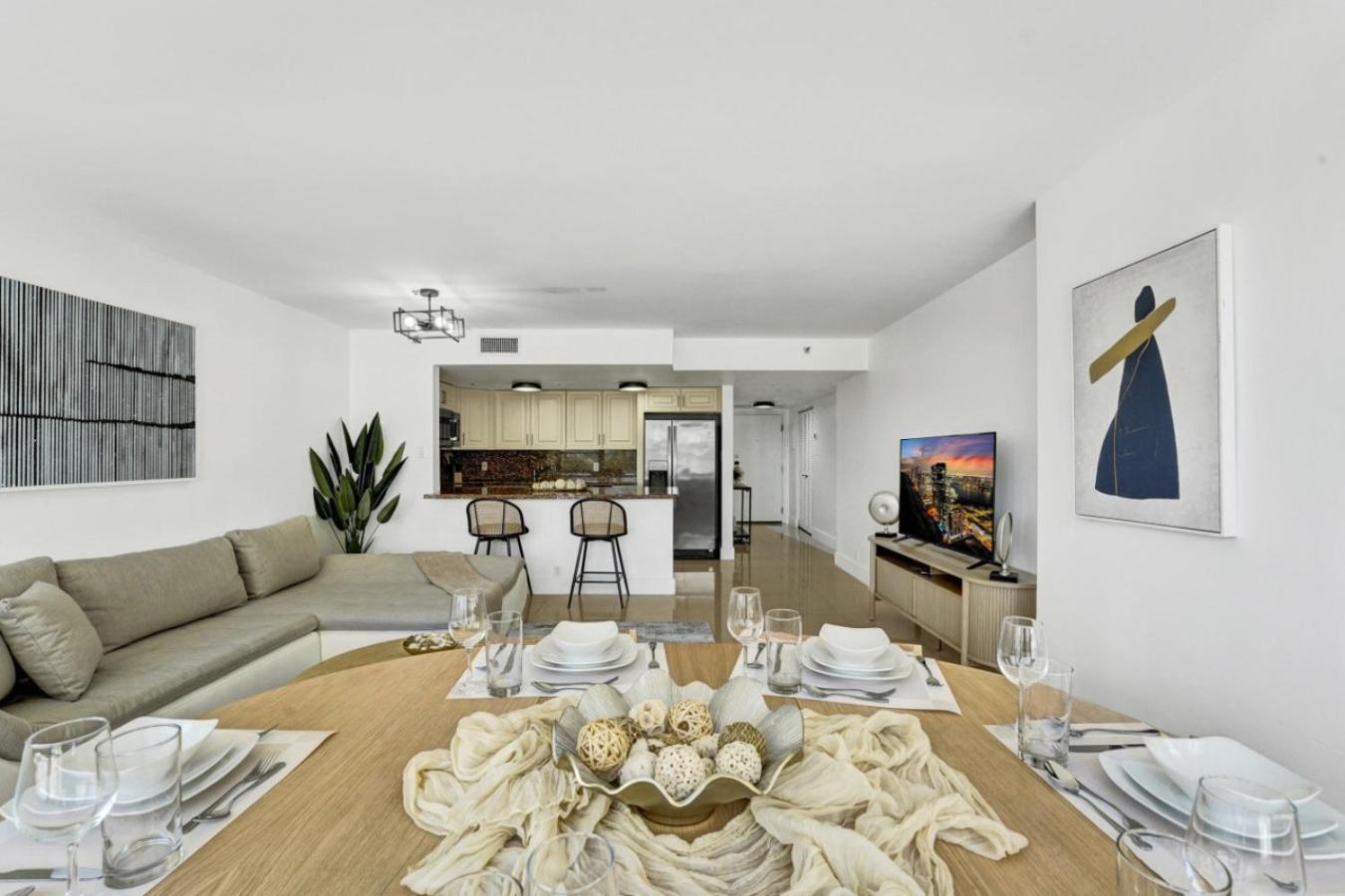 Beautiful Oceanview With Service 504 Apartment