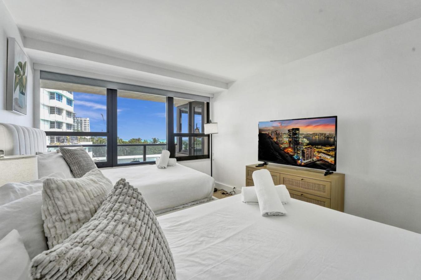 Beautiful Oceanview With Service 504 * Miami Beach