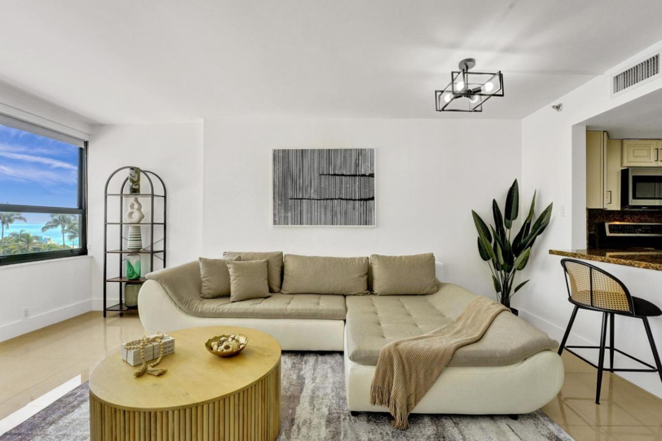 Beautiful Oceanview With Service 504 Apartment *