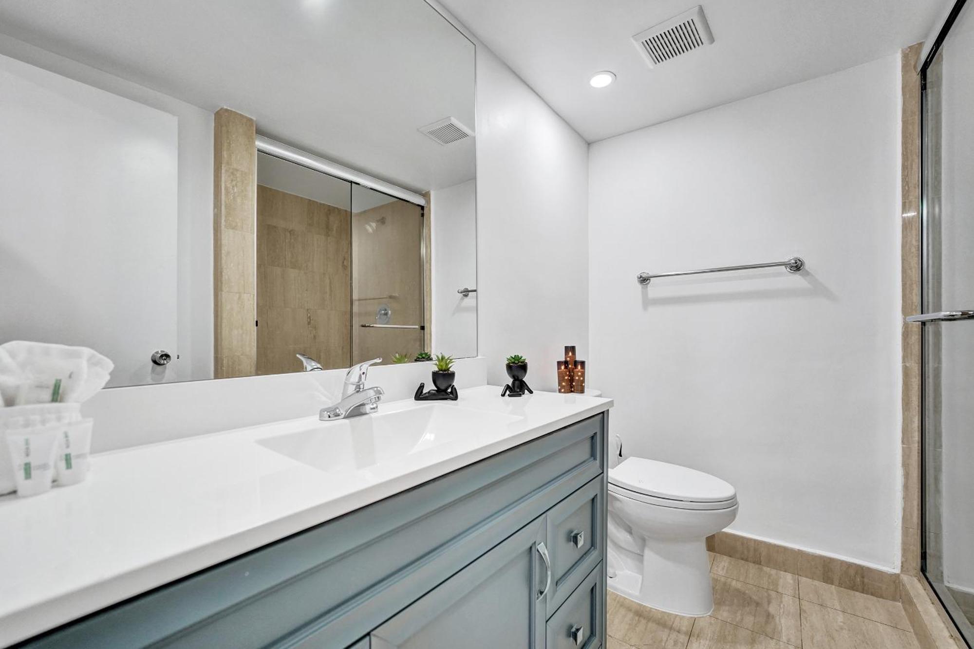 Apartment Breathtaking W Service Unit 908 Miami Beach