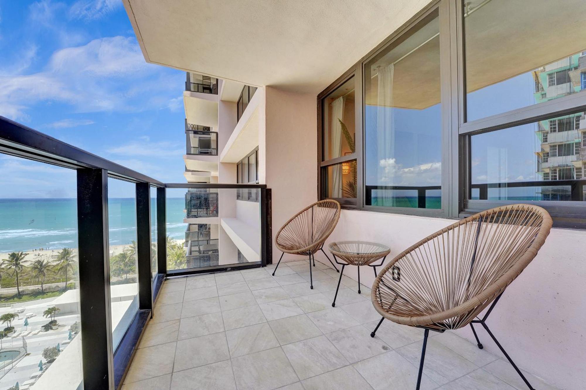 Apartment Breathtaking W Service Unit 908