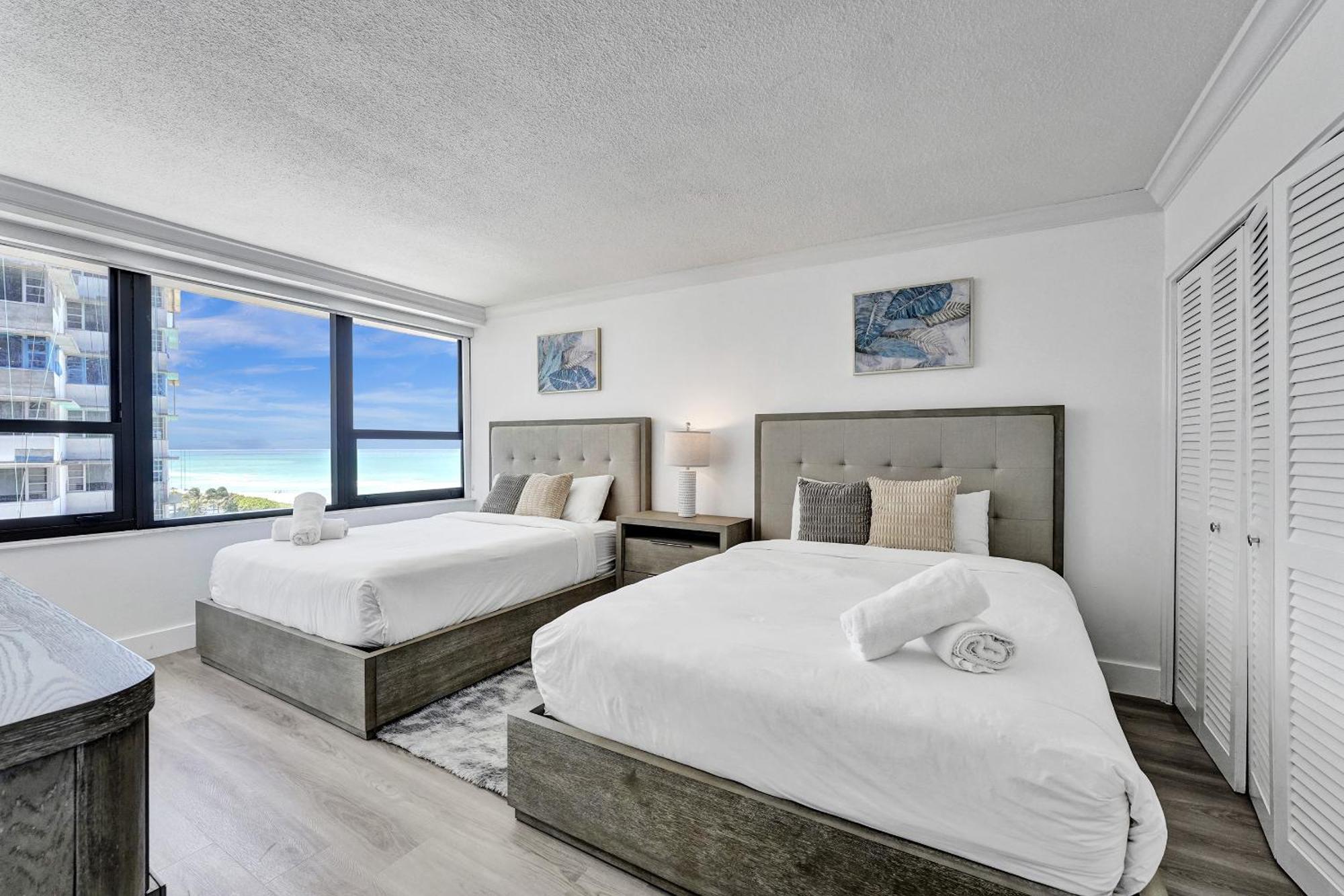 Breathtaking W Service Unit 908 *