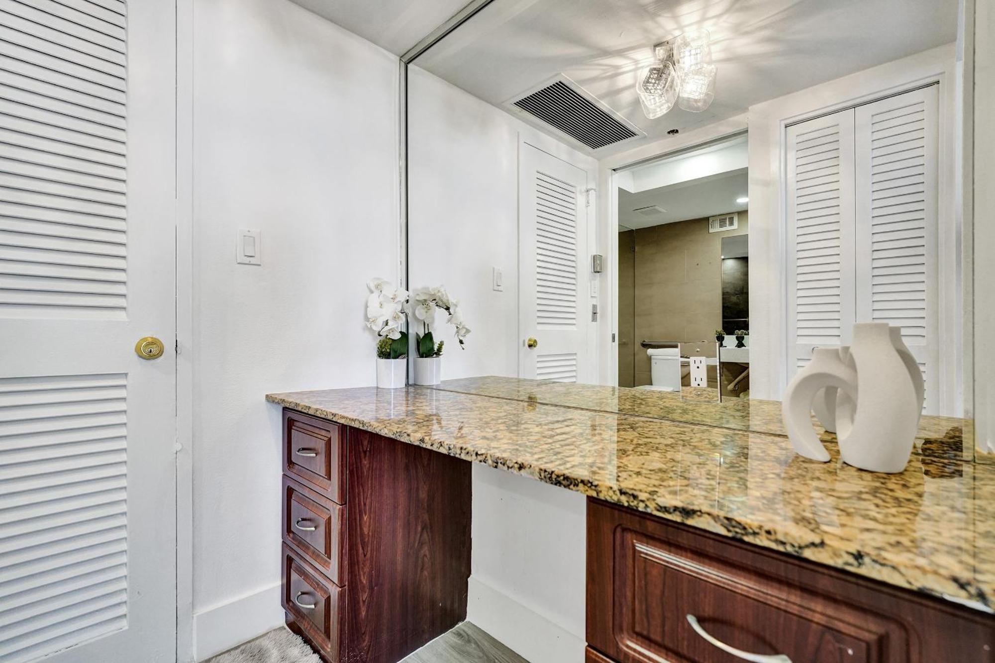 Breathtaking W Service Unit 908 Miami Beach