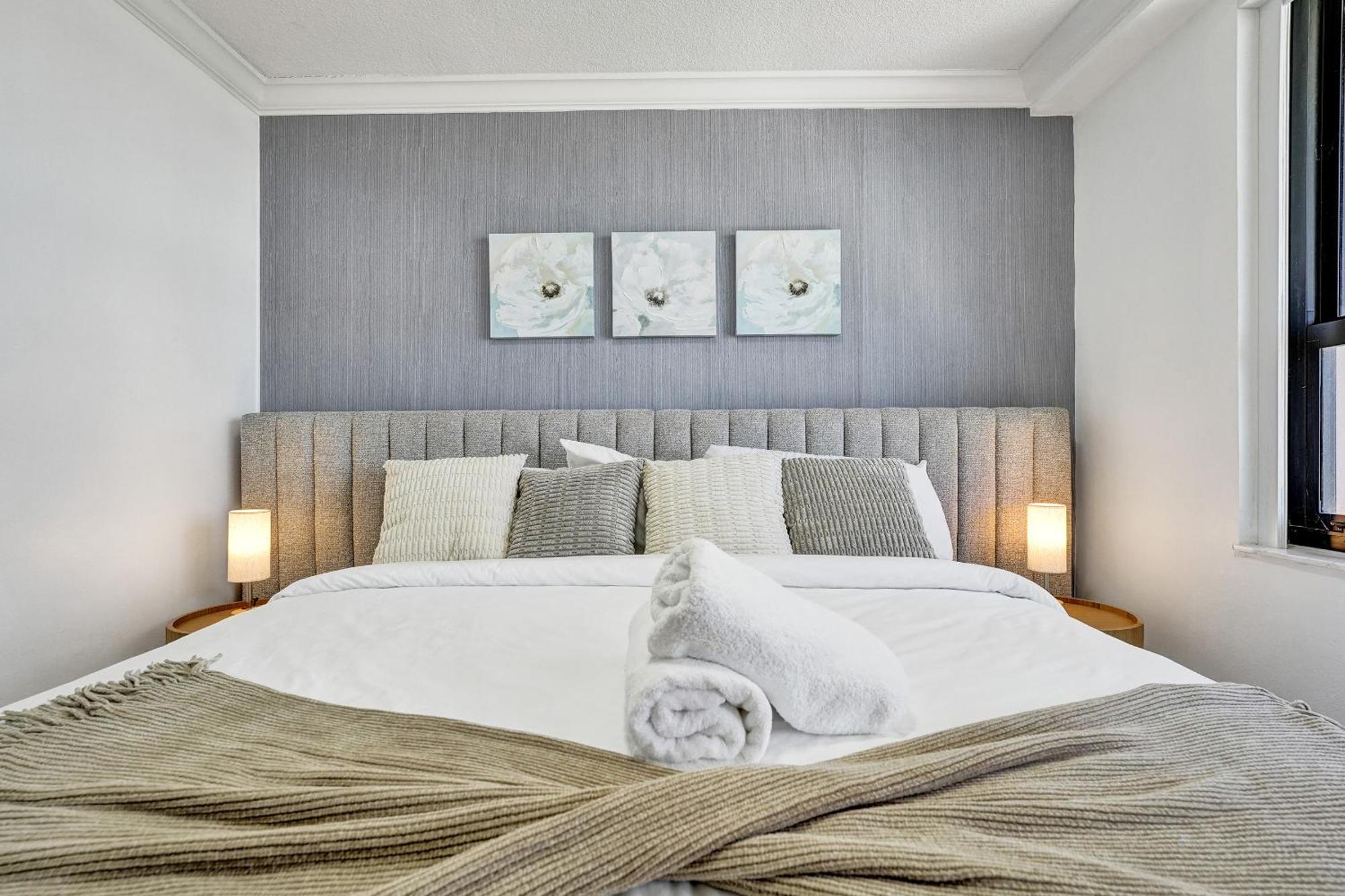 Apartment Breathtaking W Service Unit 908 *