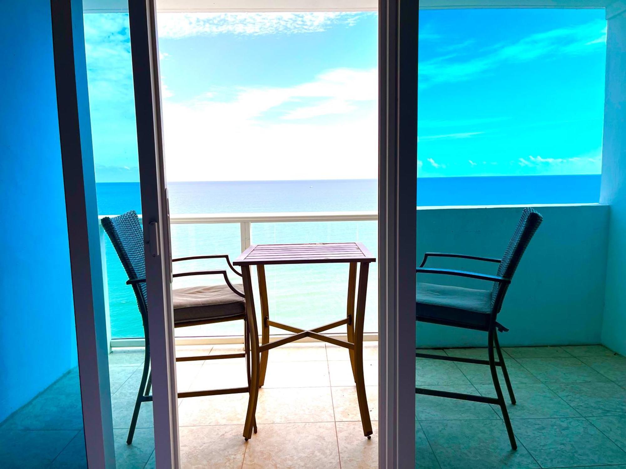 Castle 1527 Balcony Direct Access, Pool, Tennis, Free Parking * Miami Beach