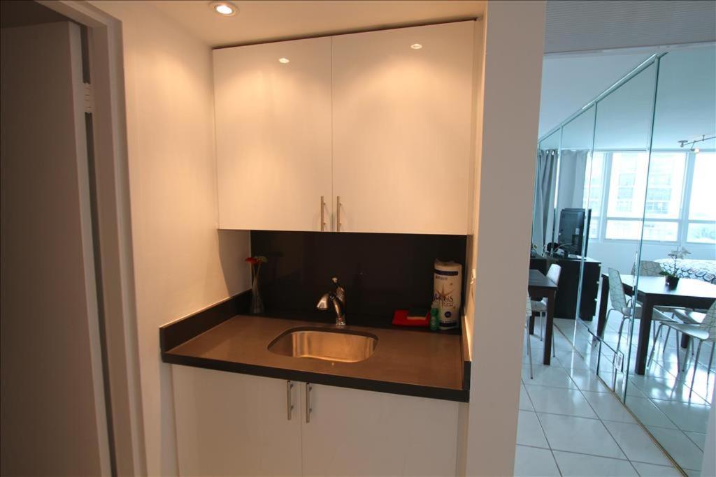 Castle 515 Bayview Direct Access, Pool, Tennis, Free Parking
