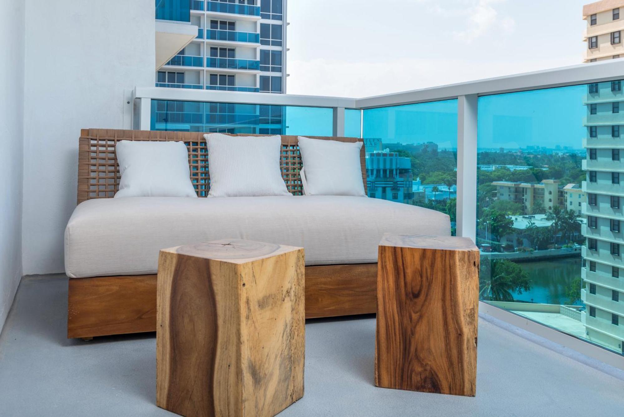 Apartment Oceanview Private At 1 & Homes -1015 Miami Beach