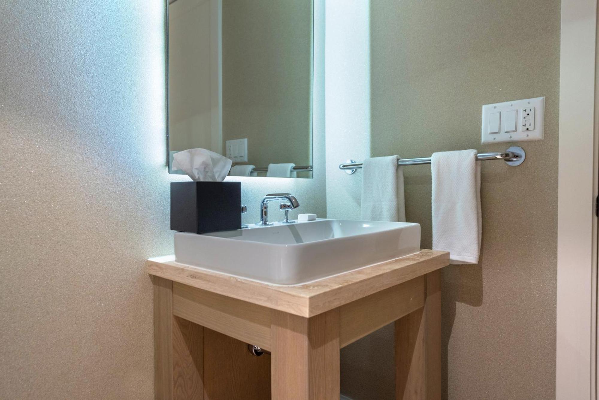 Oceanview Private At 1 & Homes -1015 Apartment