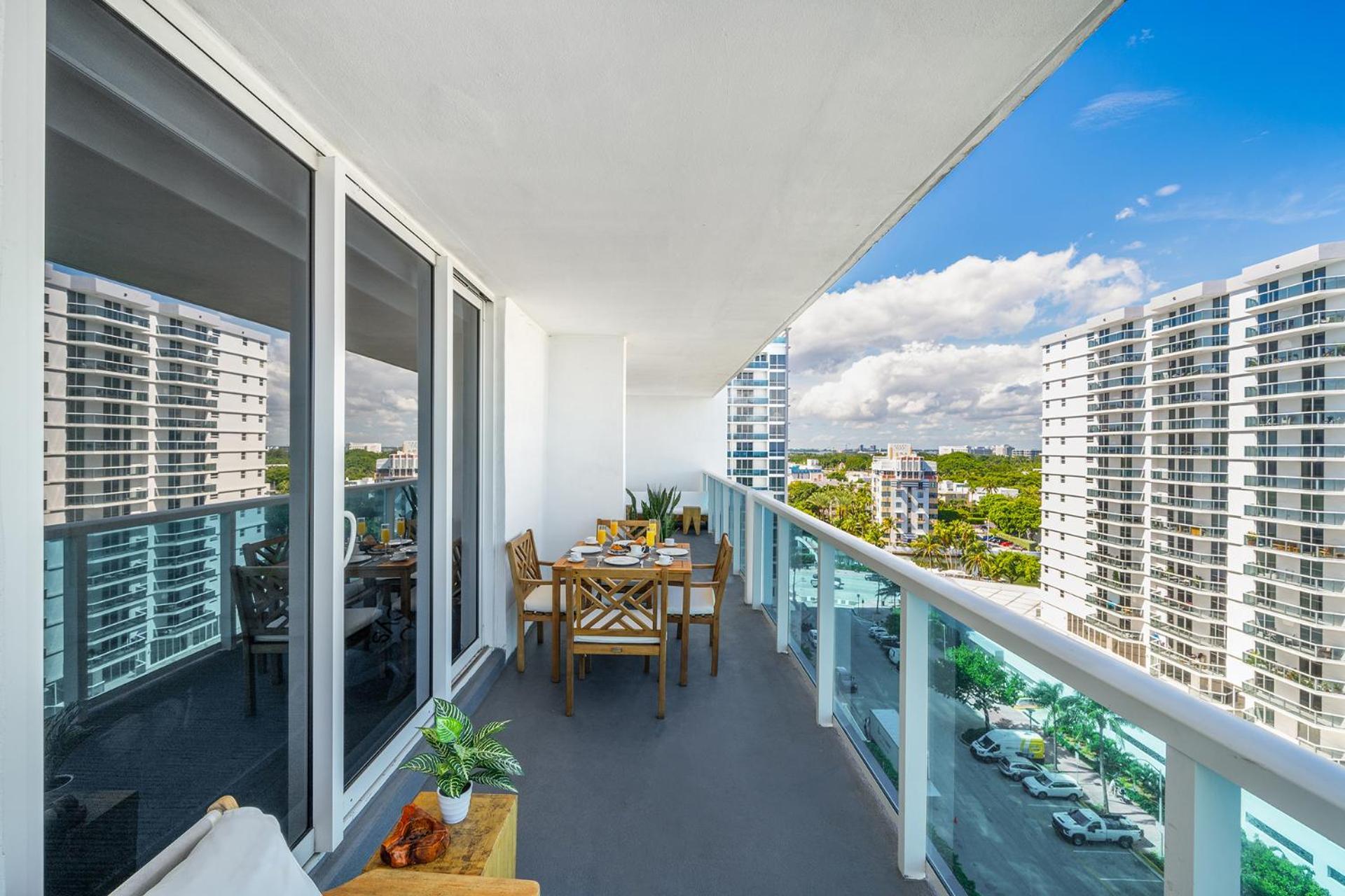 Apartment Oceanfront Private At 1 & Homes -1019