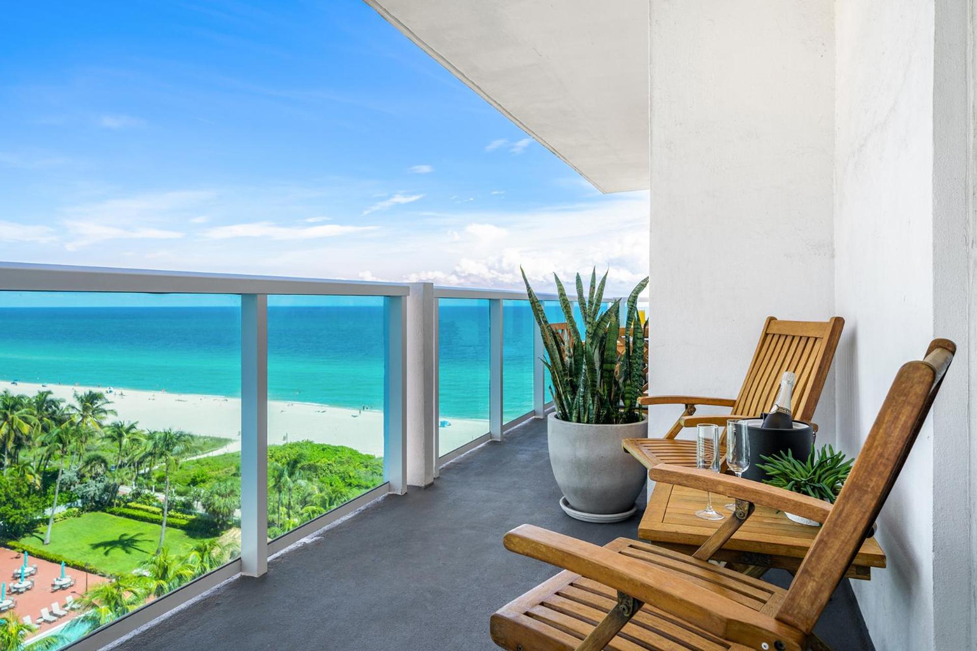 Apartment Oceanfront Private At 1 & Homes -1019 *