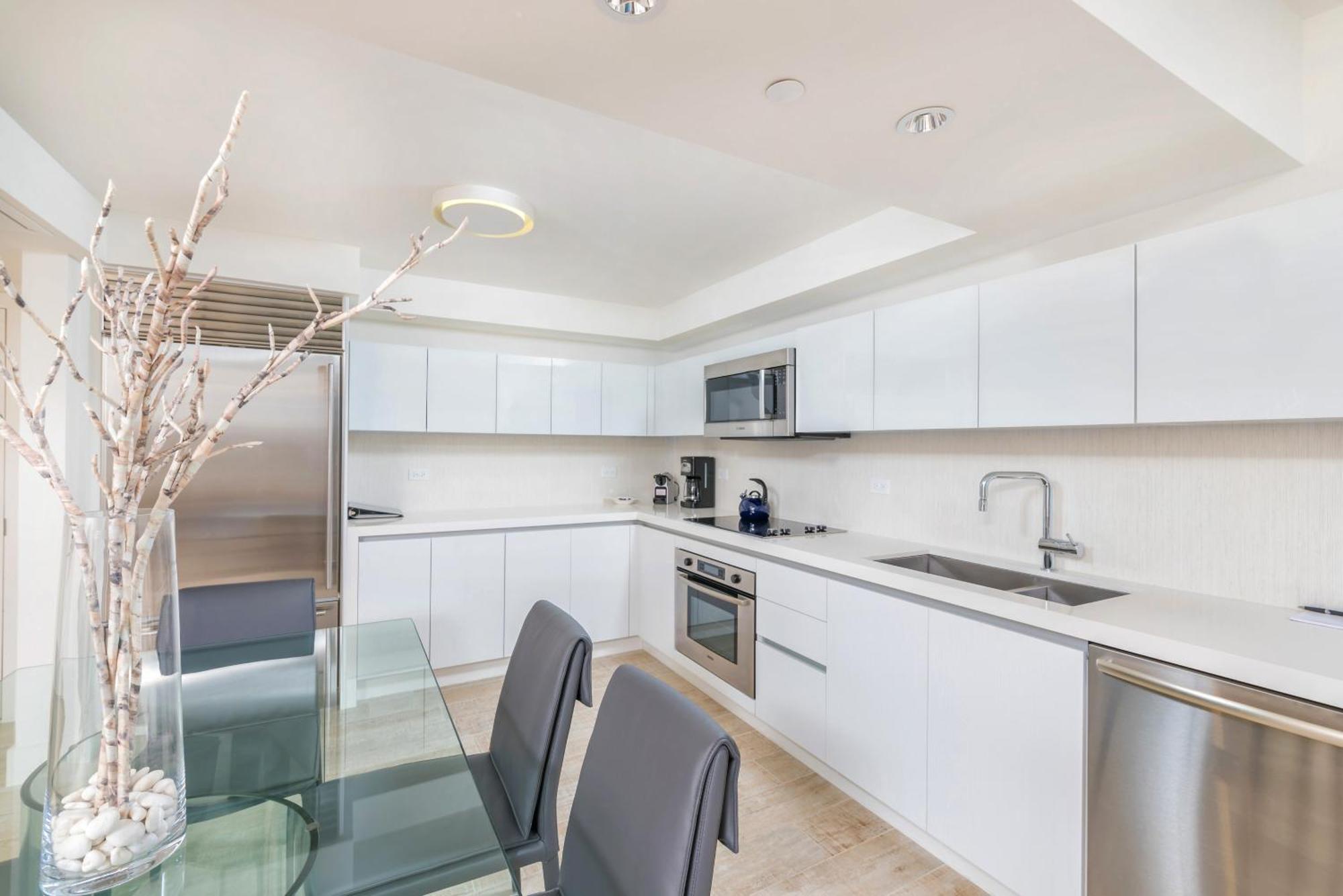 Apartment Oceanfront Private At 1 & Homes -1019 *