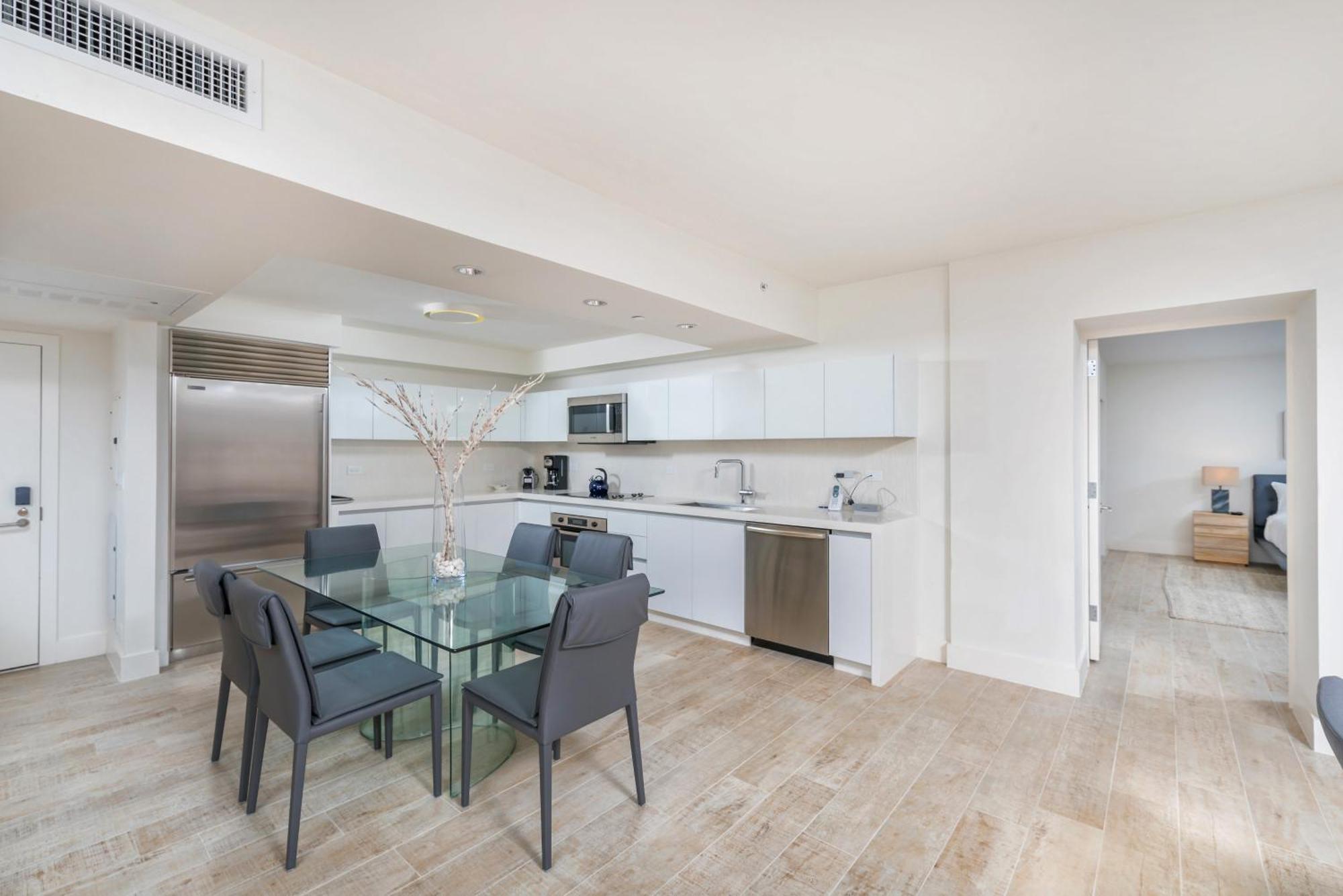 Apartment Oceanfront Private At 1 & Homes -1019