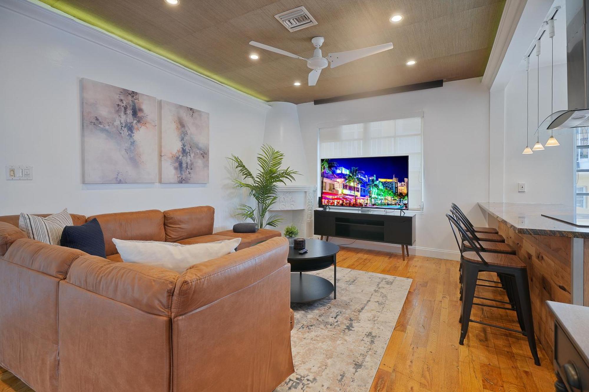 Apartment Big Beautiful South Loft Sleeps 8 Near Ocean