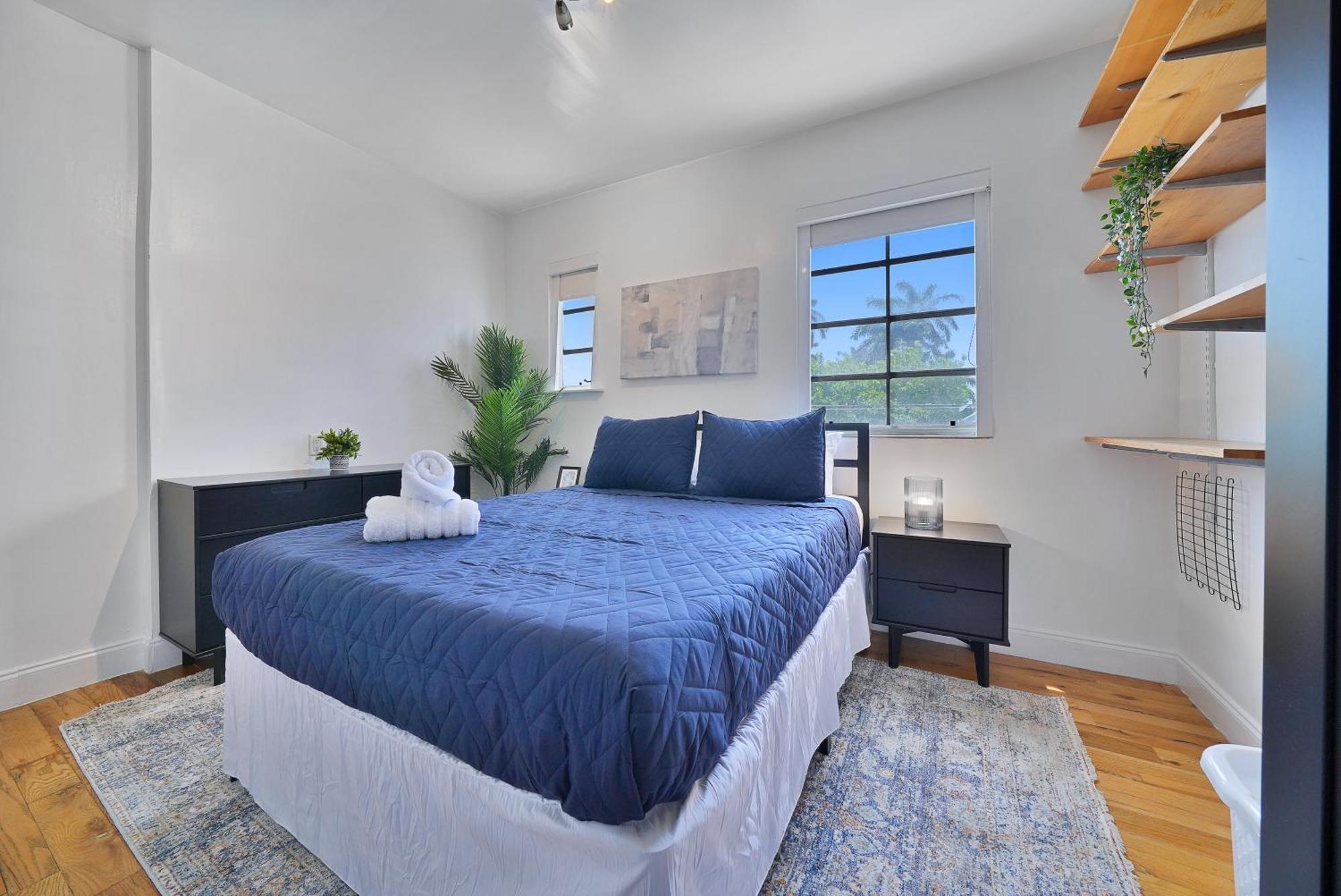 Big Beautiful South Loft Sleeps 8 Near Ocean * Miami Beach