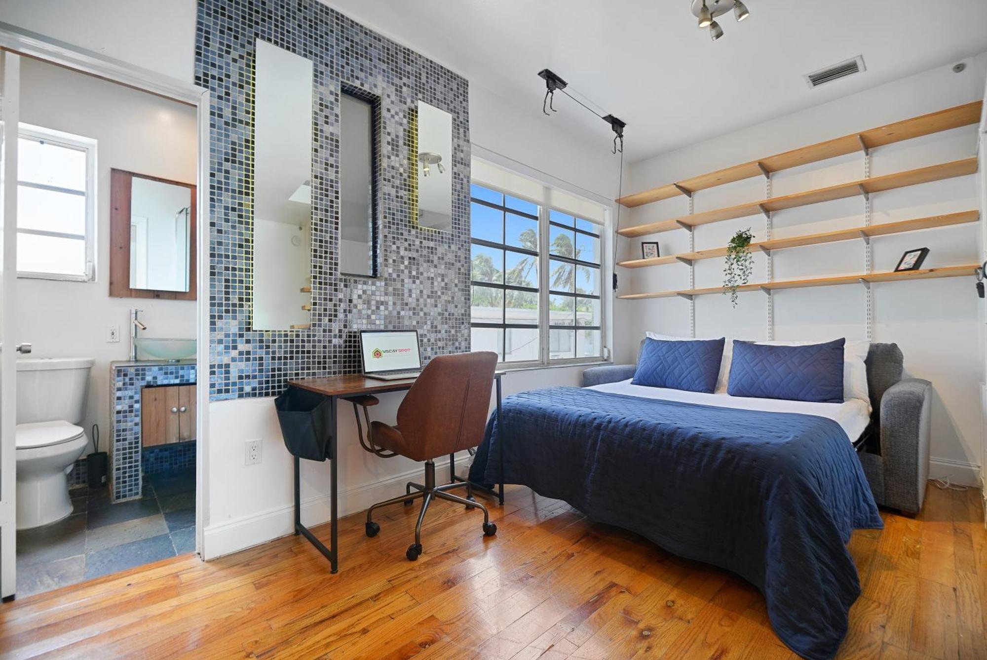 Big Beautiful South Loft Sleeps 8 Near Ocean Apartment Miami Beach