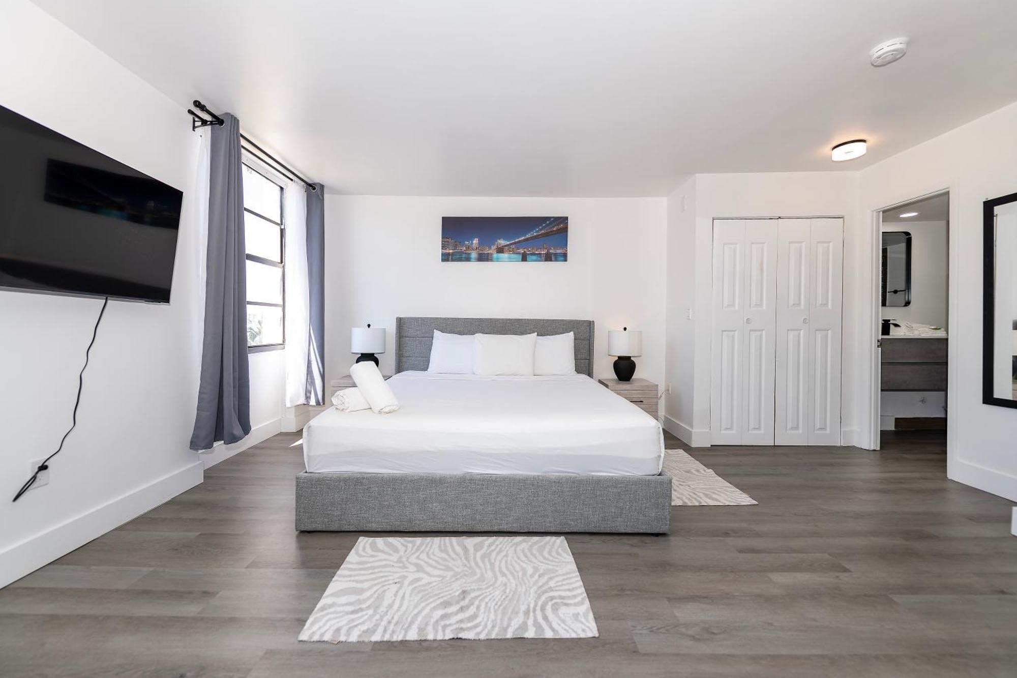 Apartment Sobe On Washington