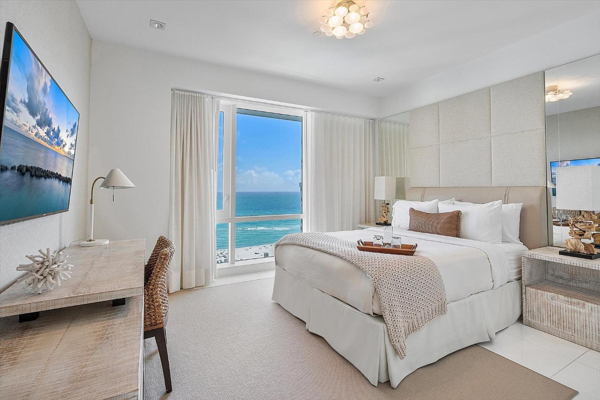 Ultra Luxe Direct Ocean Penthouse At 1