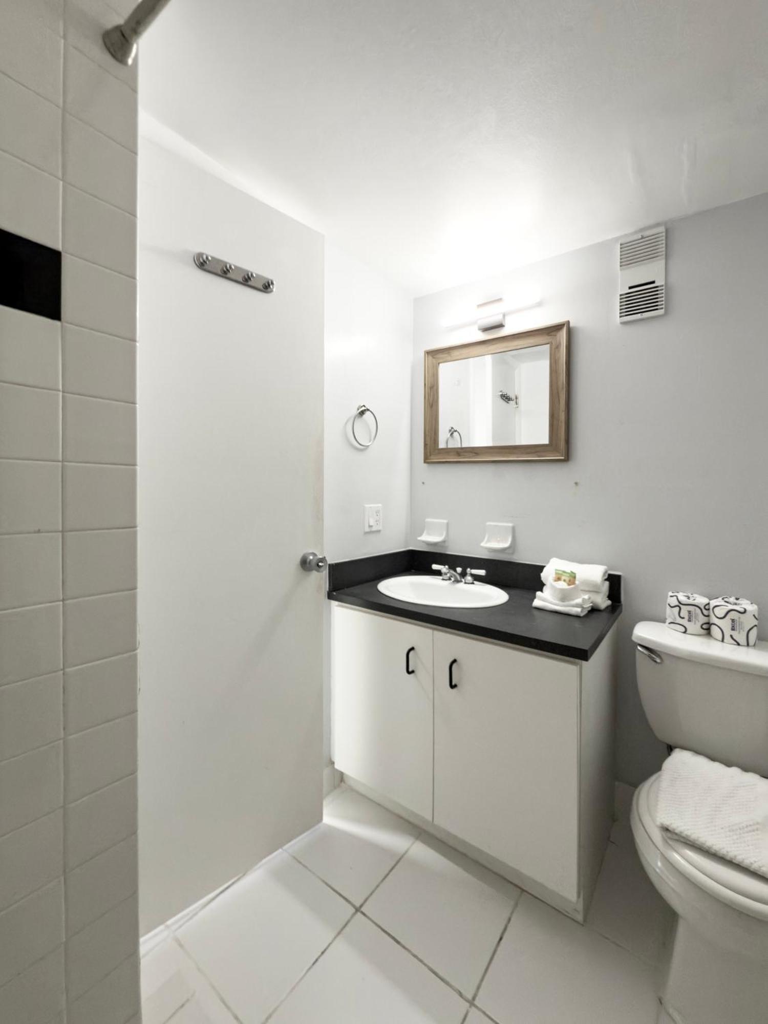 Art Deco Washingthon Apartment