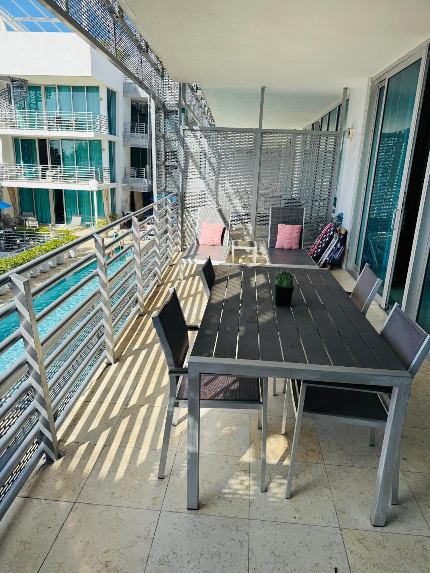 At De Soleil On Ocean Drive Apartment Miami Beach
