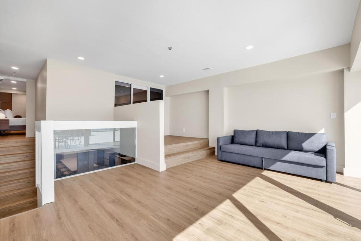 Apartment Shine Balcony Duplex 10