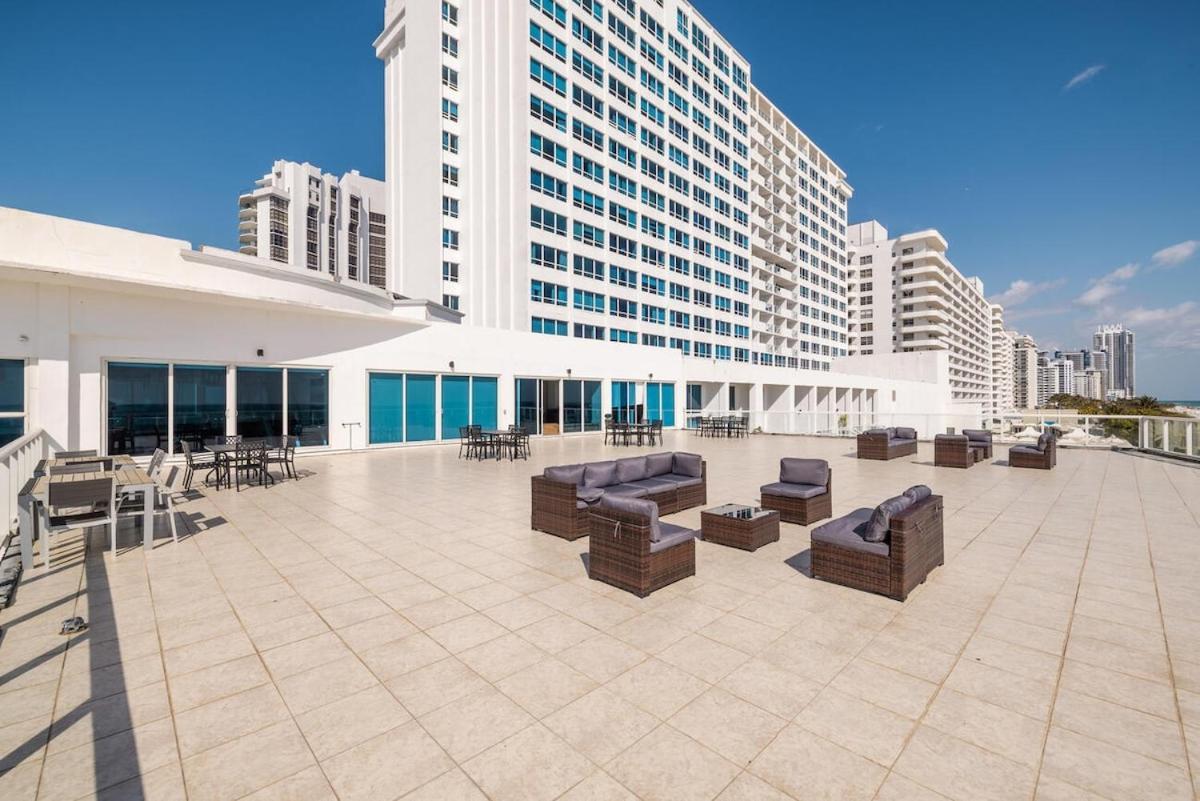 Shine Balcony Duplex 10 *