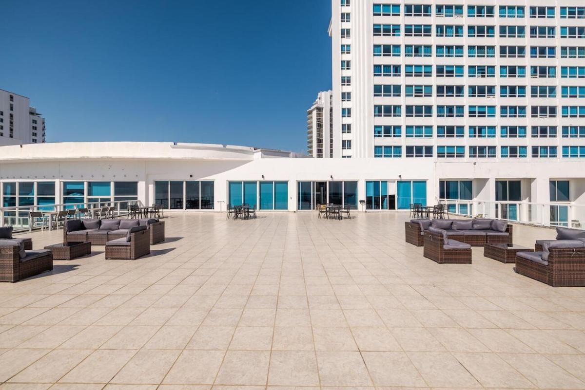 Shine Balcony Duplex 12 Apartment Miami Beach