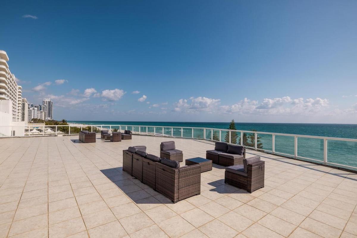 Shine Balcony Duplex 12 Apartment