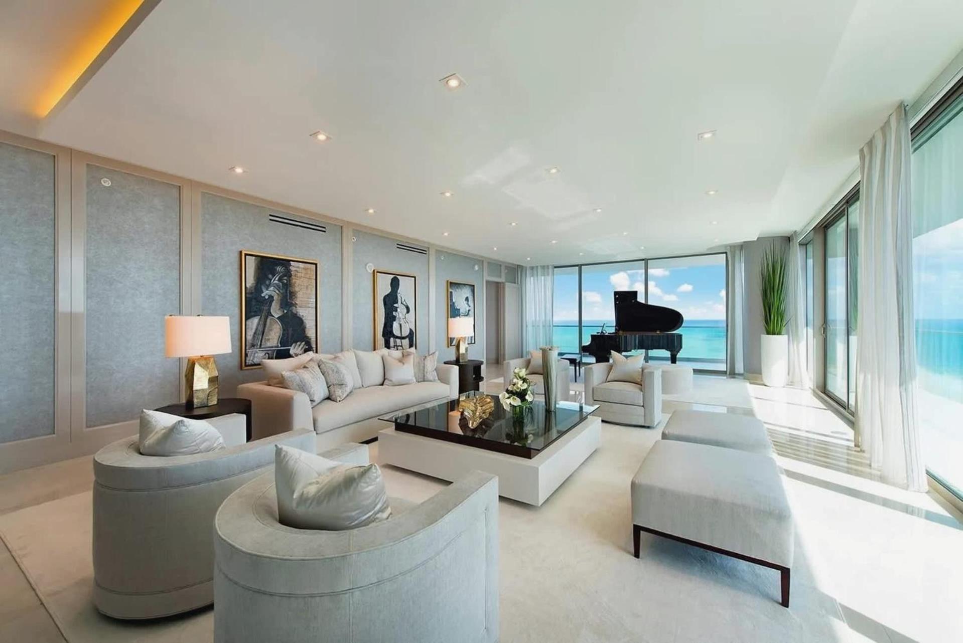 Luxurious 3 Bedroom 4 Bath Oceanfront * Miami Beach