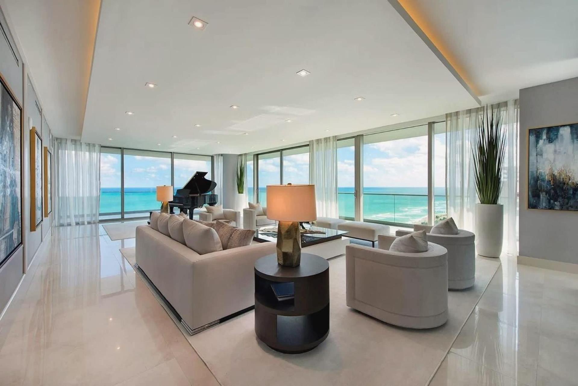 Apartment Luxurious 3 Bedroom 4 Bath Oceanfront *