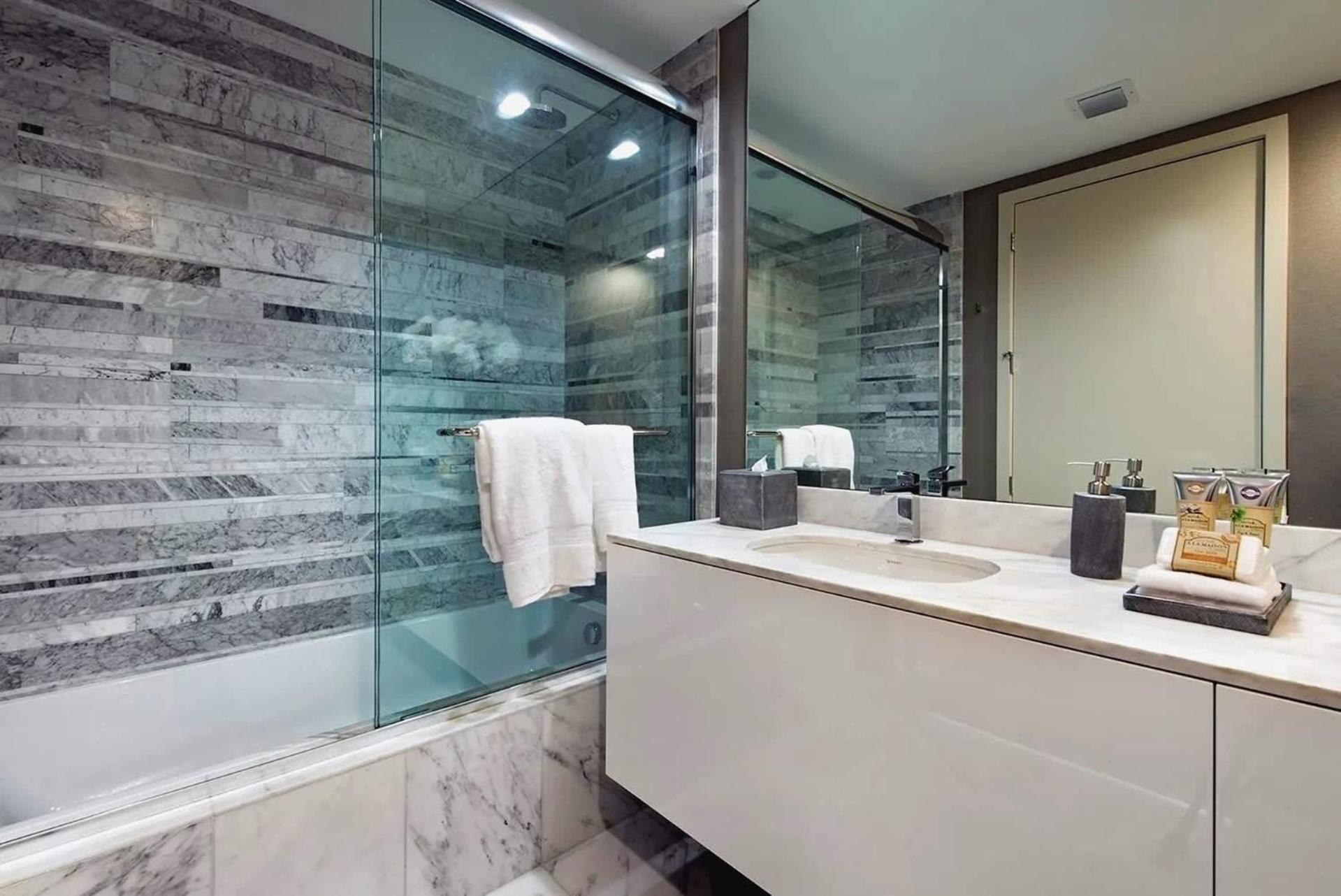 Luxurious 3 Bedroom 4 Bath Oceanfront Apartment Miami Beach