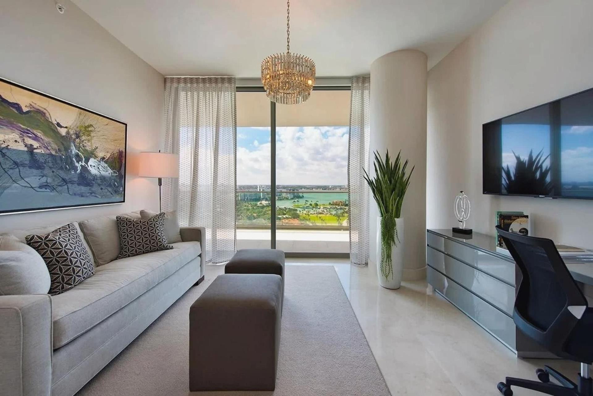 Luxurious 3 Bedroom 4 Bath Oceanfront Miami Beach