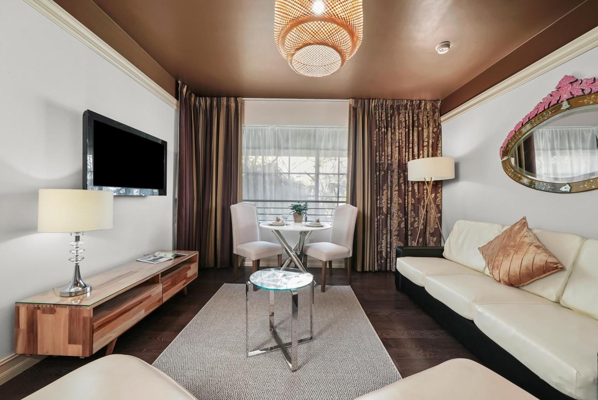 Riviera 4*