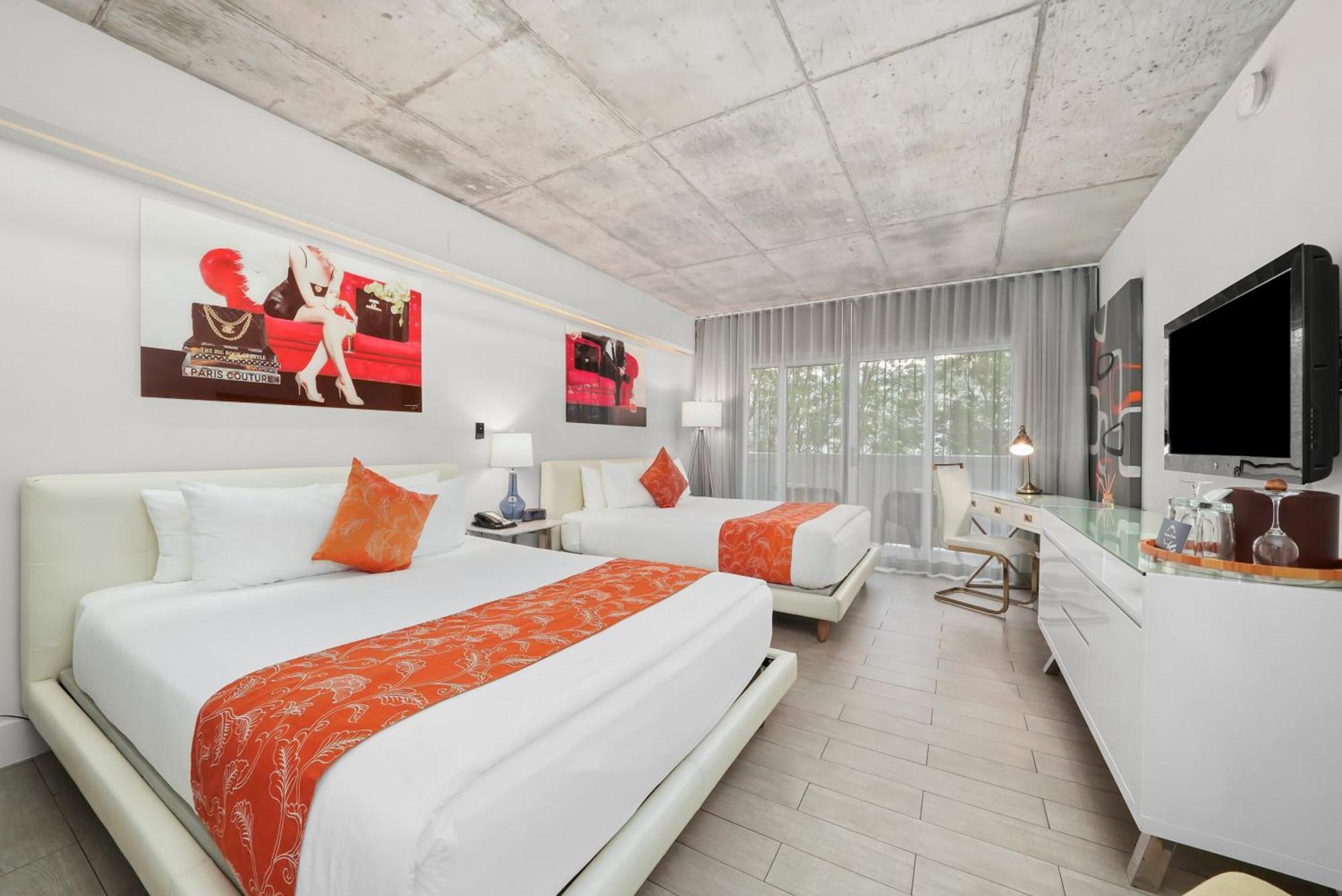 Riviera Hotel 4*