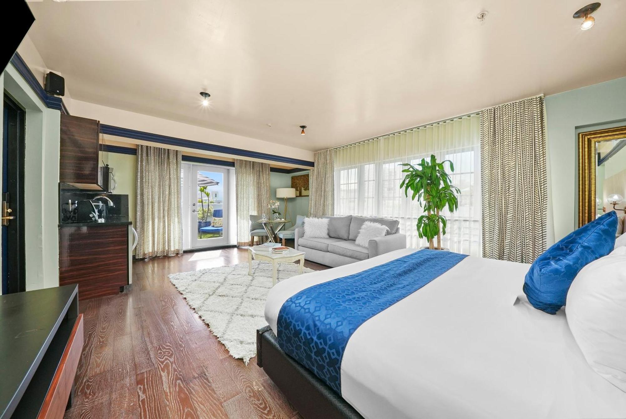 Hotel Riviera 4*