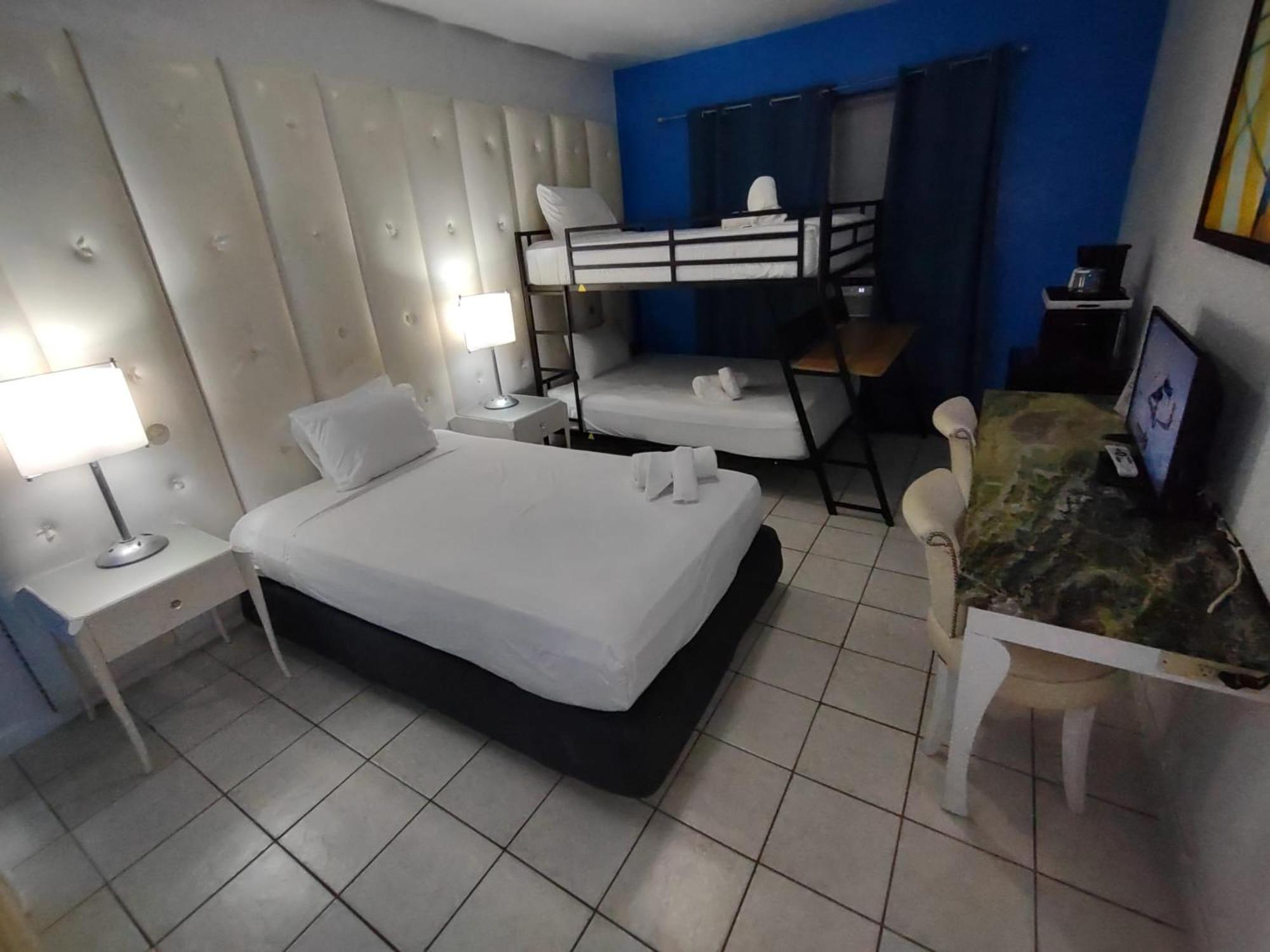 6768 Collins Miami Stays Apartment *