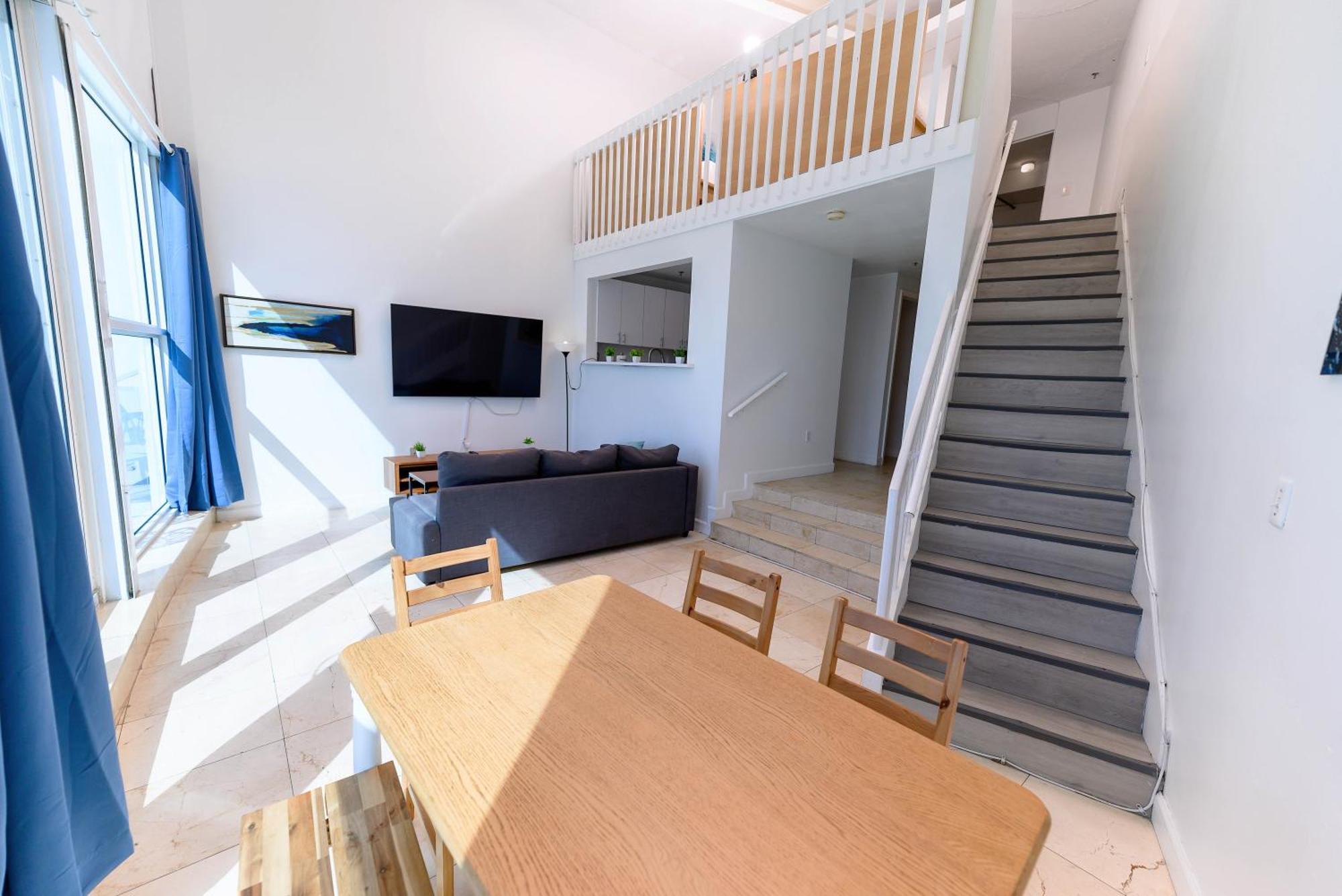 Seastays Aparthotel