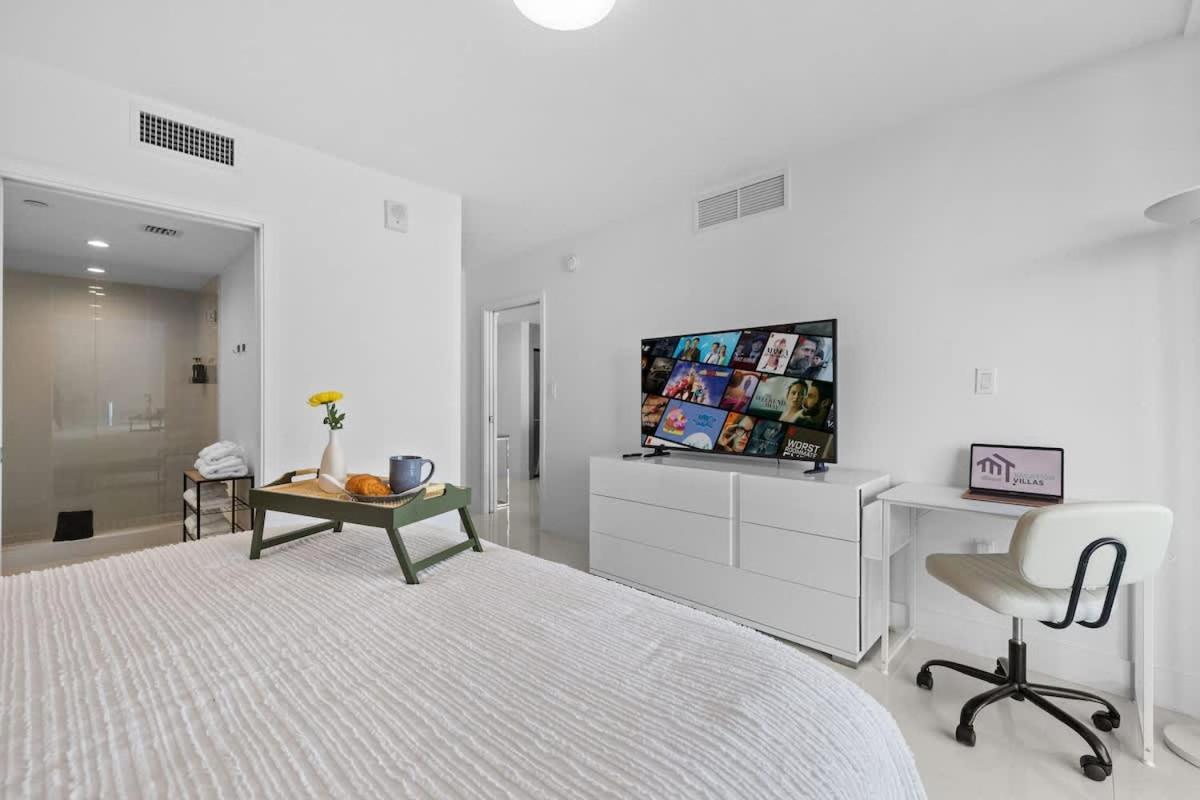 Holiday home Luxury With Rooftop Pool - 5-min To