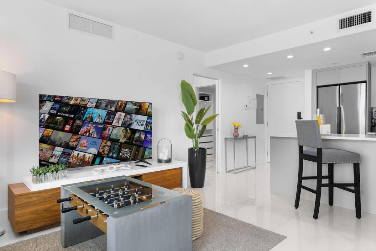 Luxury With Rooftop Pool - 5-min To Holiday home Miami Beach