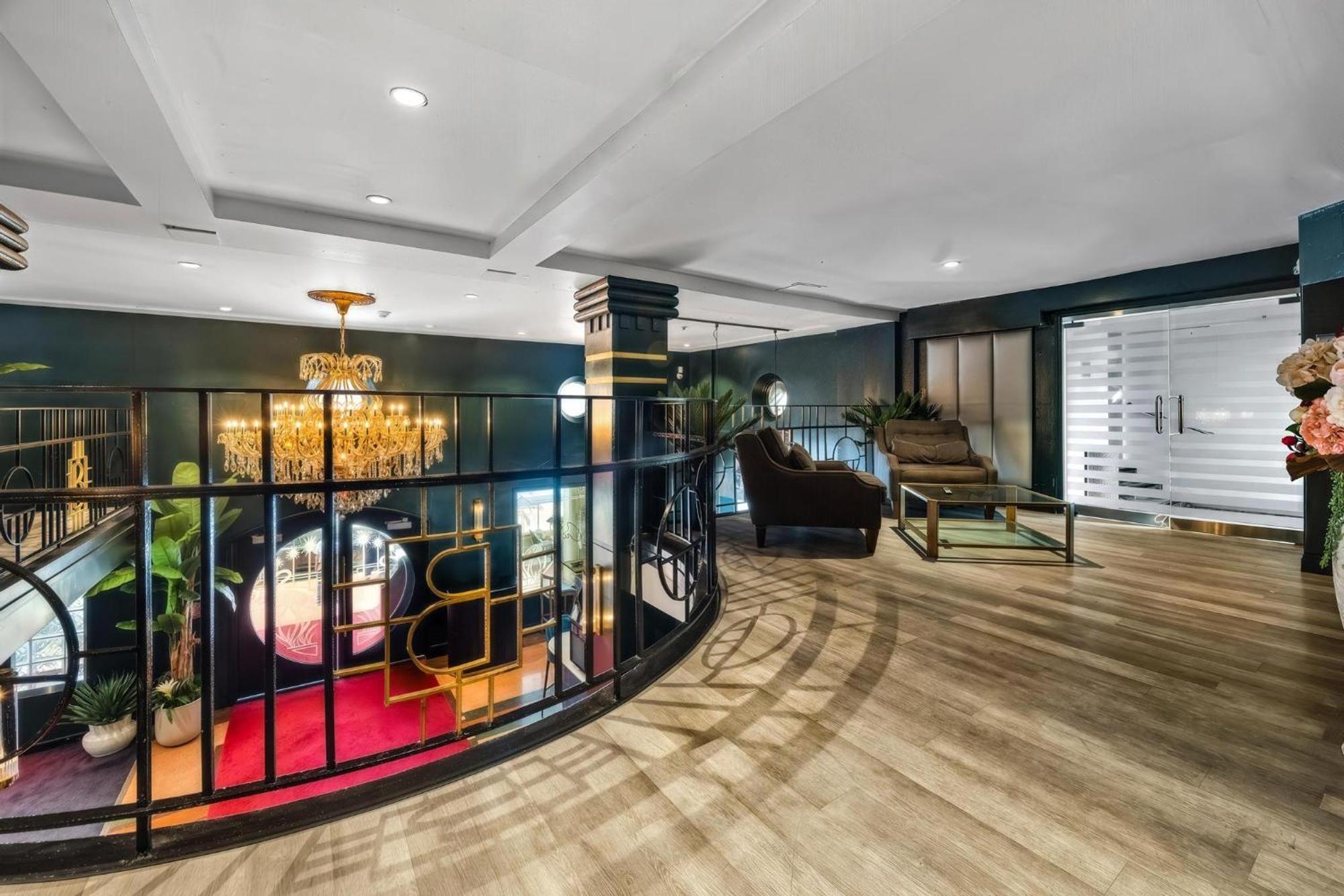 Beacon South Hotel 4*